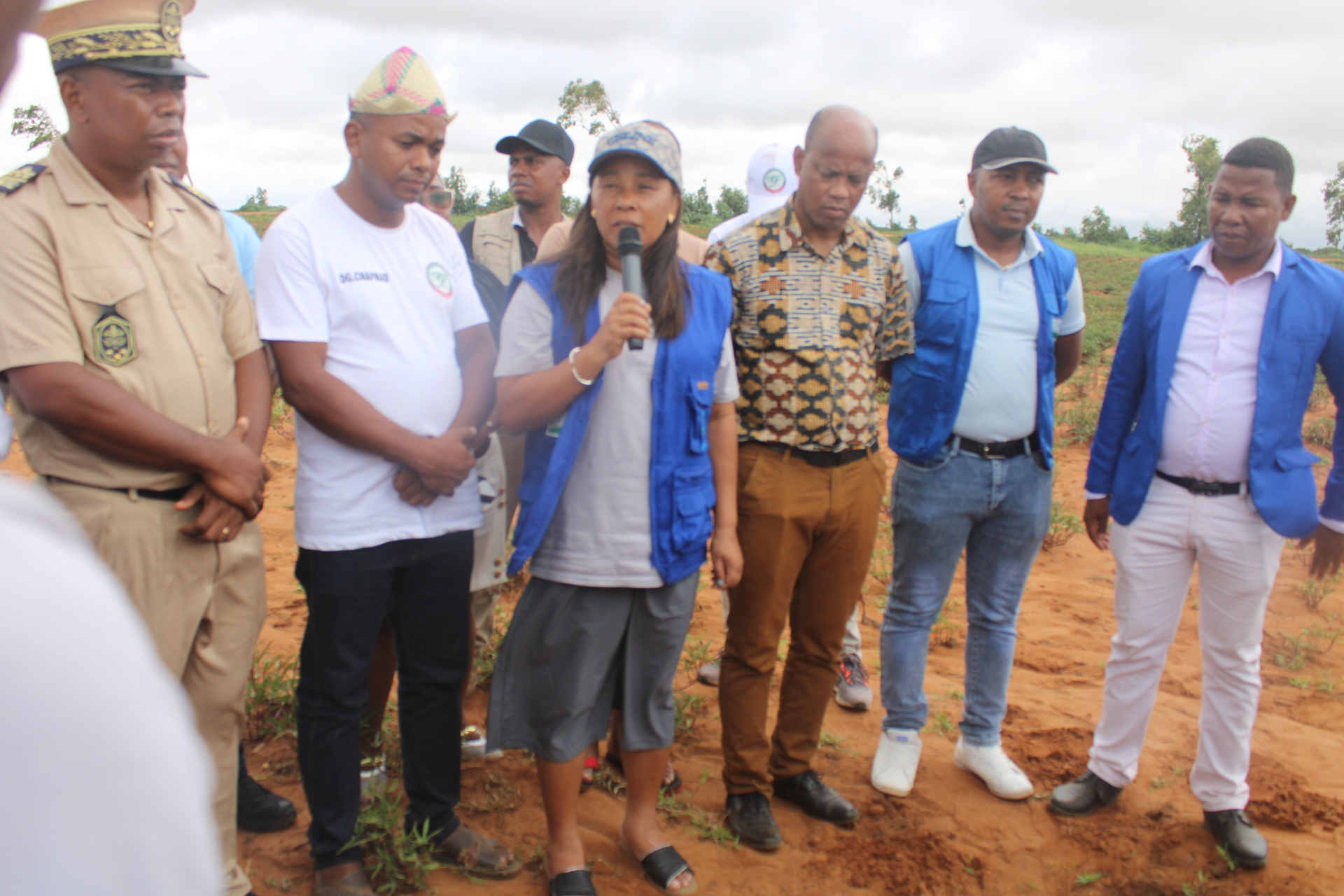 TETIKASA MIANATRA ANDROY-FIZARANA IREO ZAVA-BITA SY FANOKAFANA TAMIN'NY FOMBA OFISIALY NY FERME SCOLAIRE SIHANAMARO