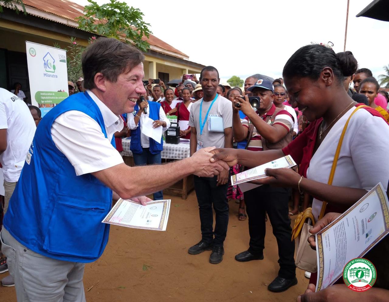 TETIKASA MIANATRA ANDROY-FIZARANA IREO ZAVA-BITA SY FANOKAFANA TAMIN'NY FOMBA OFISIALY NY FERME SCOLAIRE SIHANAMARO