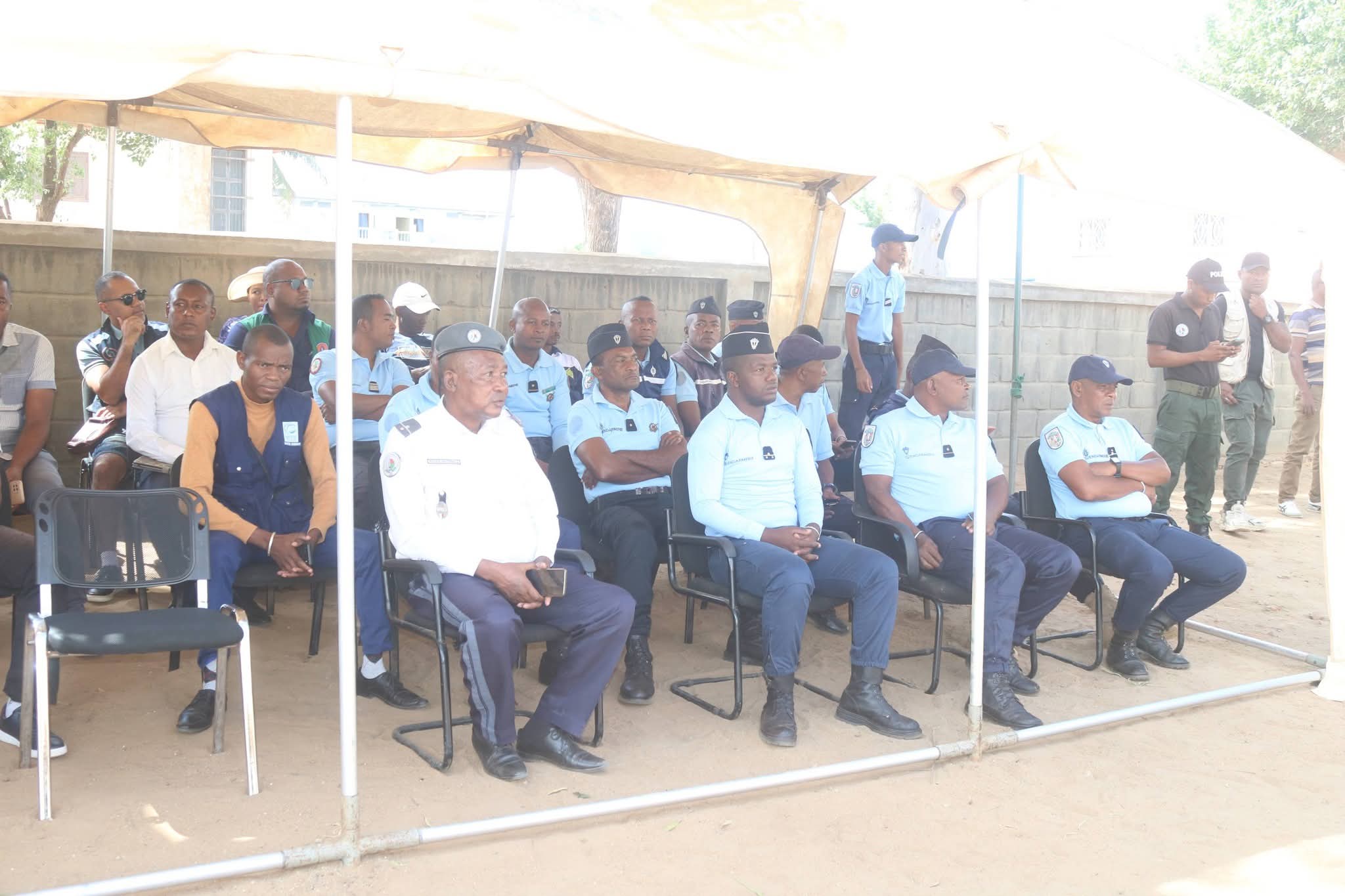 𝐈𝐙𝐀𝐇𝐎 𝐓𝐎𝐊𝐀𝐍𝐀 -‎Fanombohan’ny fisoratana anarana biômetrika amin'ny fomba ofisialy Distrika Ambovombe ny 03 APRILY 2026.