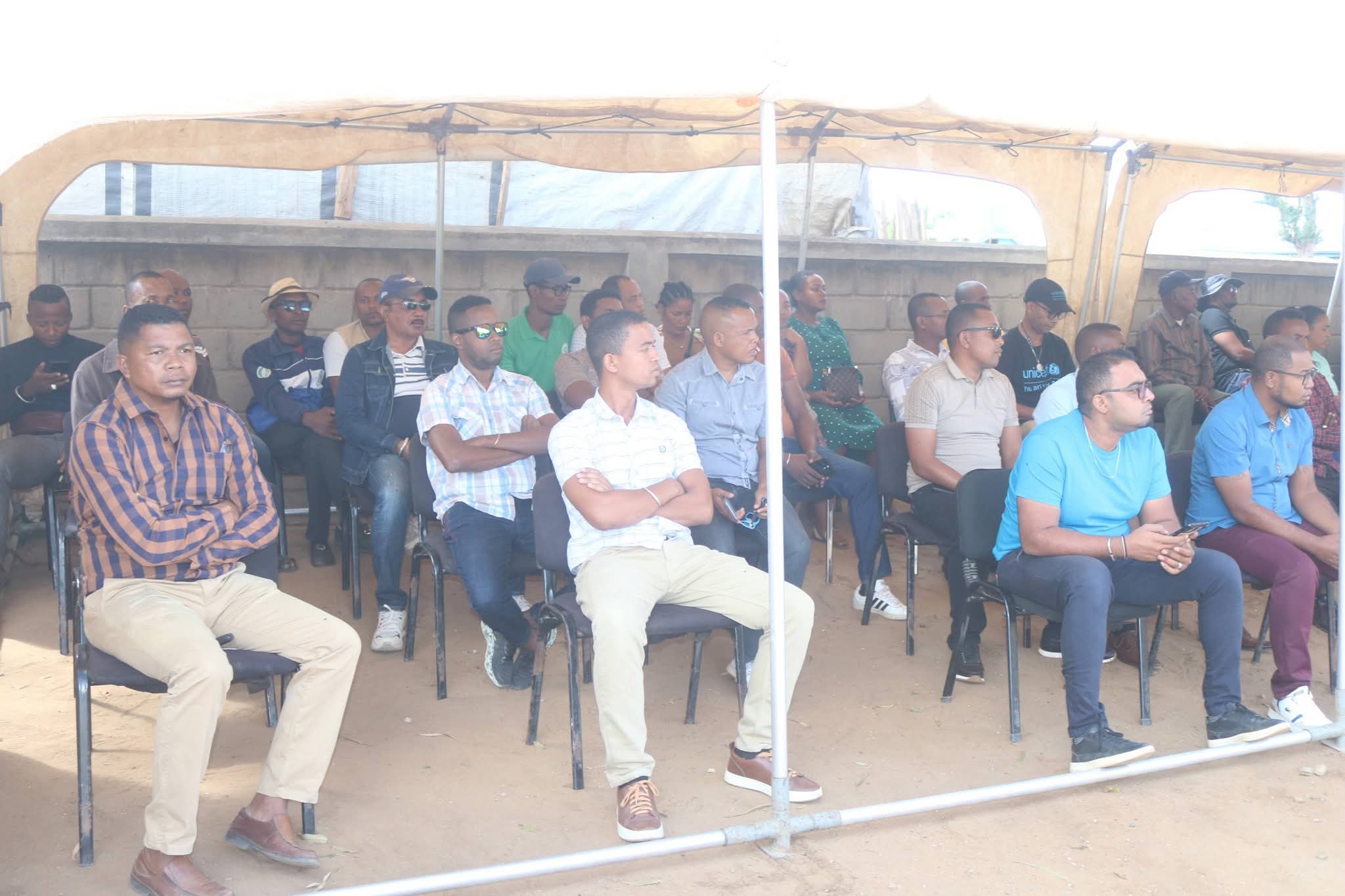 𝐈𝐙𝐀𝐇𝐎 𝐓𝐎𝐊𝐀𝐍𝐀 -‎Fanombohan’ny fisoratana anarana biômetrika amin'ny fomba ofisialy Distrika Ambovombe ny 03 APRILY 2026.