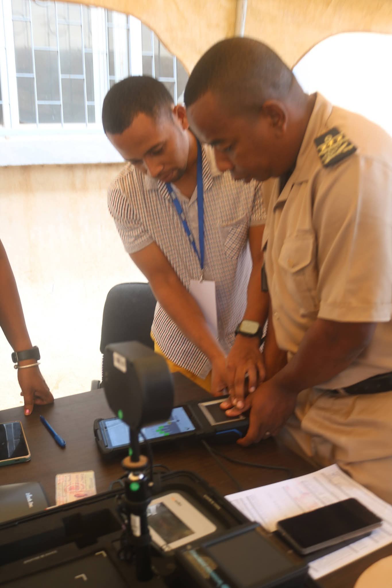 𝐈𝐙𝐀𝐇𝐎 𝐓𝐎𝐊𝐀𝐍𝐀 -‎Fanombohan’ny fisoratana anarana biômetrika amin'ny fomba ofisialy Distrika Ambovombe ny 03 APRILY 2026.