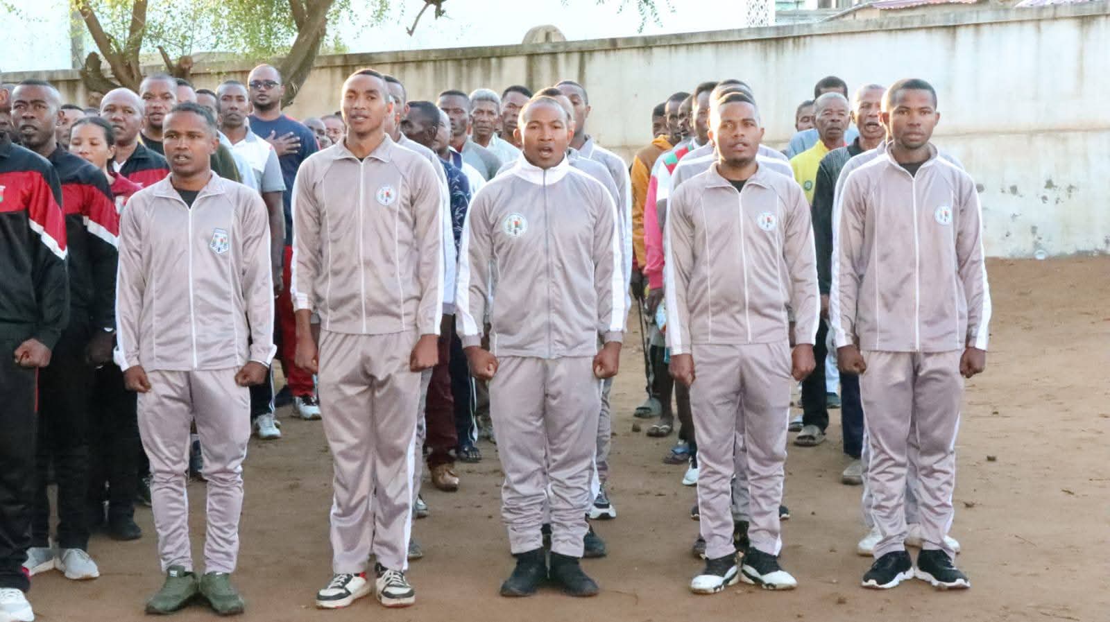 ALATSINAINY 01JIONA 2026 - Fananganan-tsaina miaraka sy LA MARCHE DE SOLIDARITE (Diabe firaisan-kina) niarahan’ny mpiasam-panjakana sy ireo manam-boninahitra sy mpianatra ho manam-boninahitra ao amin'ny ACMIL ANTSIRABE.