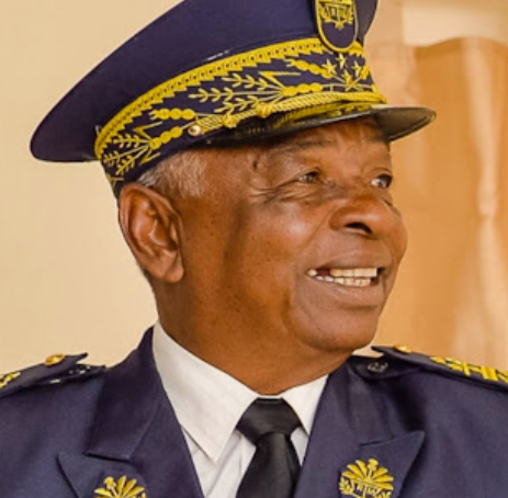 Photo du Gouverneur MOSA Tatasoa